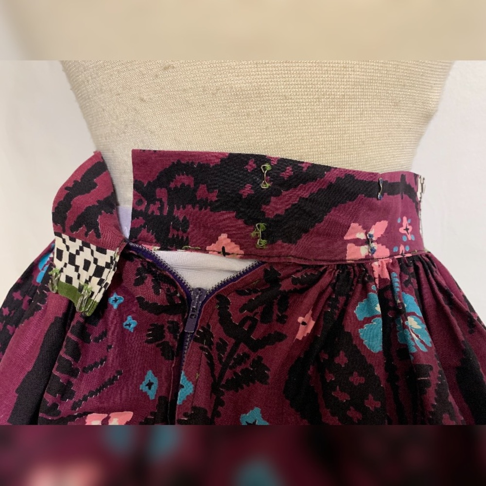 Vintage Skirt - Picture 2 of 3
